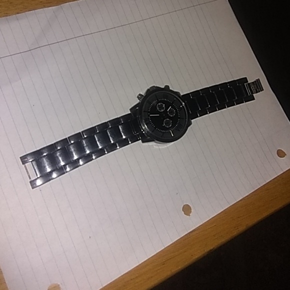 Watch - Picture 2 of 5